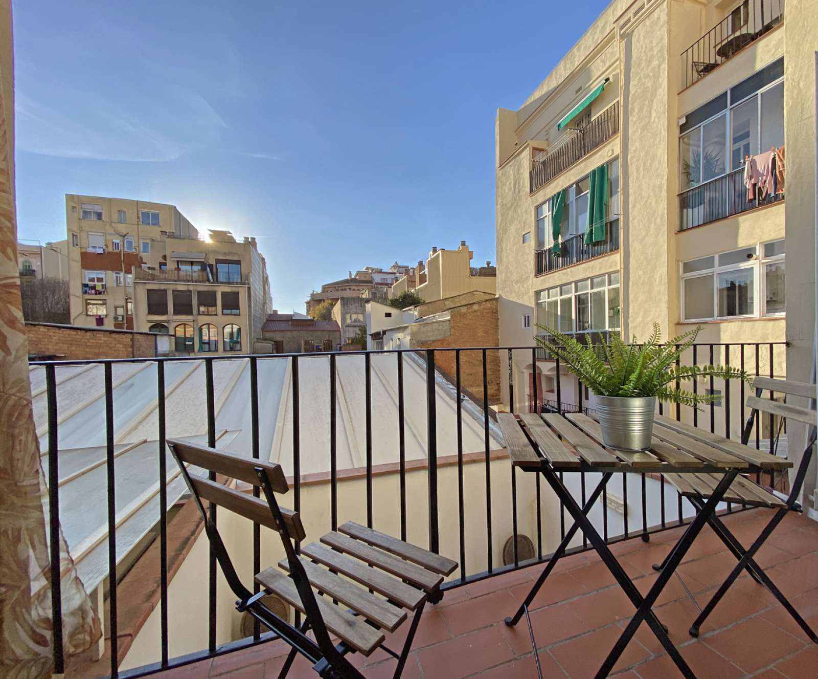 Terrassa de Apartament per a compartir en  Barcelona Capital amb Aire condicionat i Terrassa