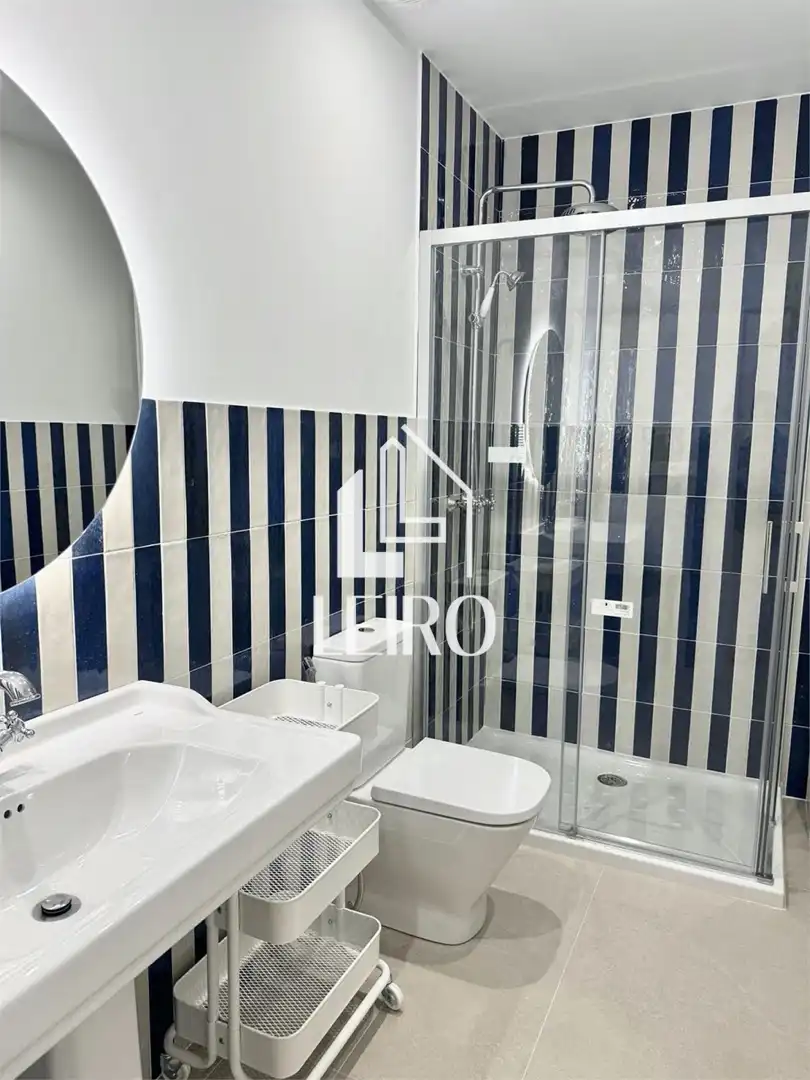 Bany de Apartament en venda en Vilagarcía de Arousa amb Calefacció, Terrassa i Moblat
