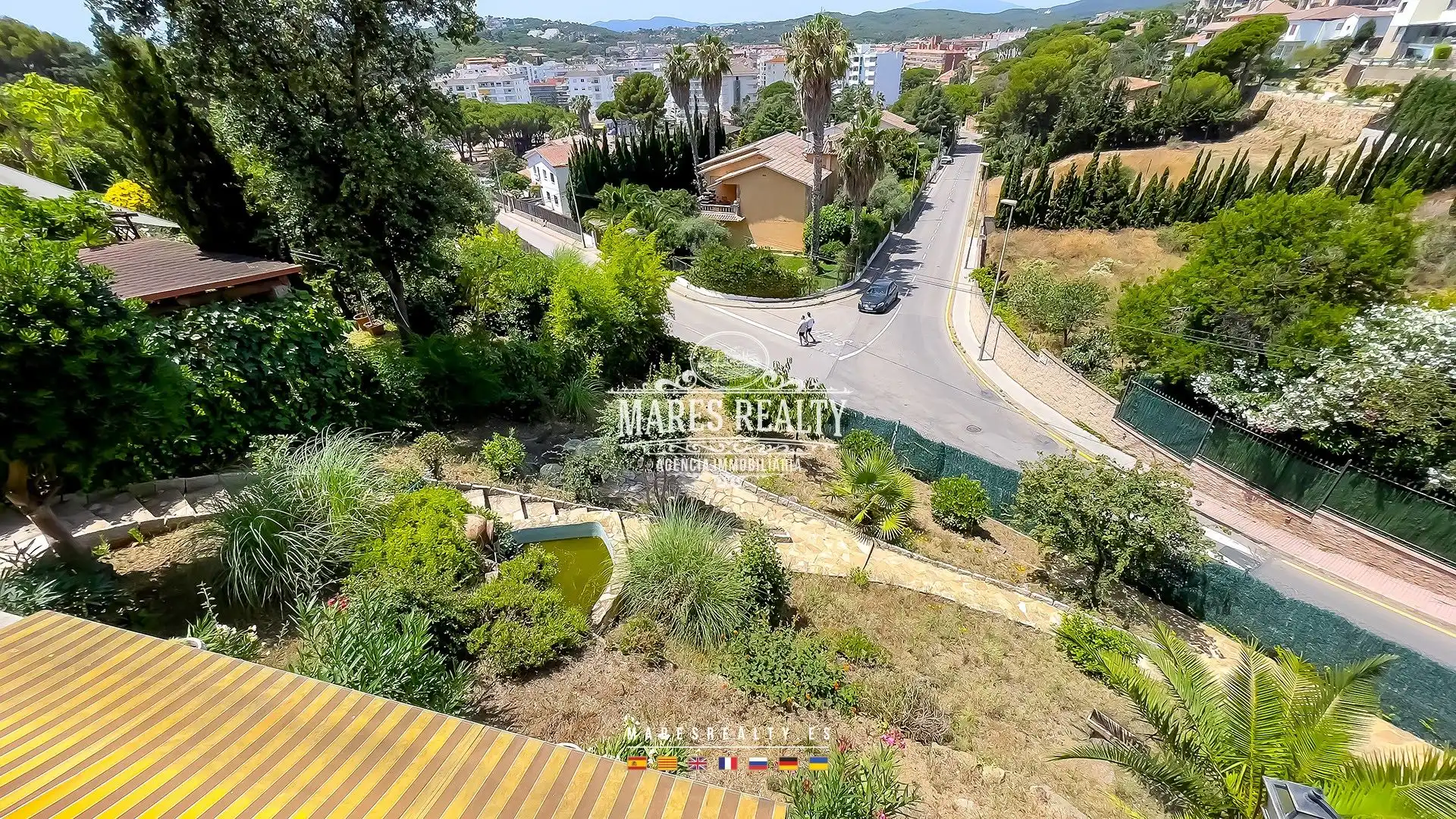 Außenansicht von Haus oder Chalet zum Verkauf in Lloret de Mar mit Klimaanlage, Heizung und Privatgarten