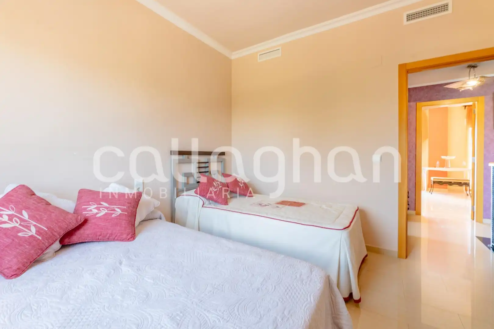 Habitación de Casa o chalet en venta en Llíria con Aire acondicionado, Jardín privado y Terraza