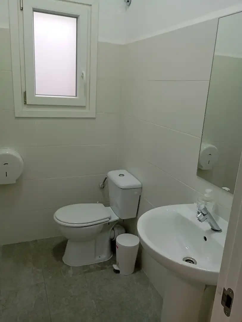 Bathroom of Office for rent in Valladolid