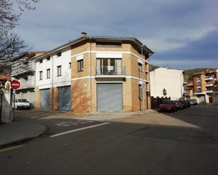 Vista exterior de Casa o xalet en venda en Campdevànol amb Terrassa i Balcó