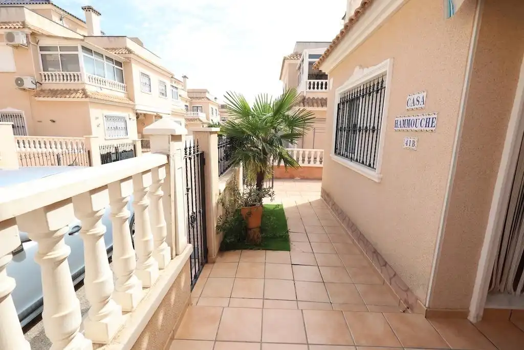 Maison mitoyenne avec terrasse à louer à Orihuela Costa, imagen 2