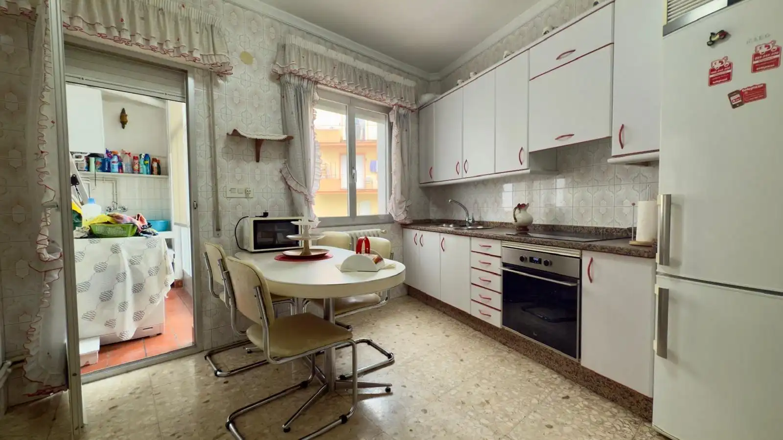 Kitchen of Flat for sale in Ourense Capital   with Heating, Storage room and Furnished
