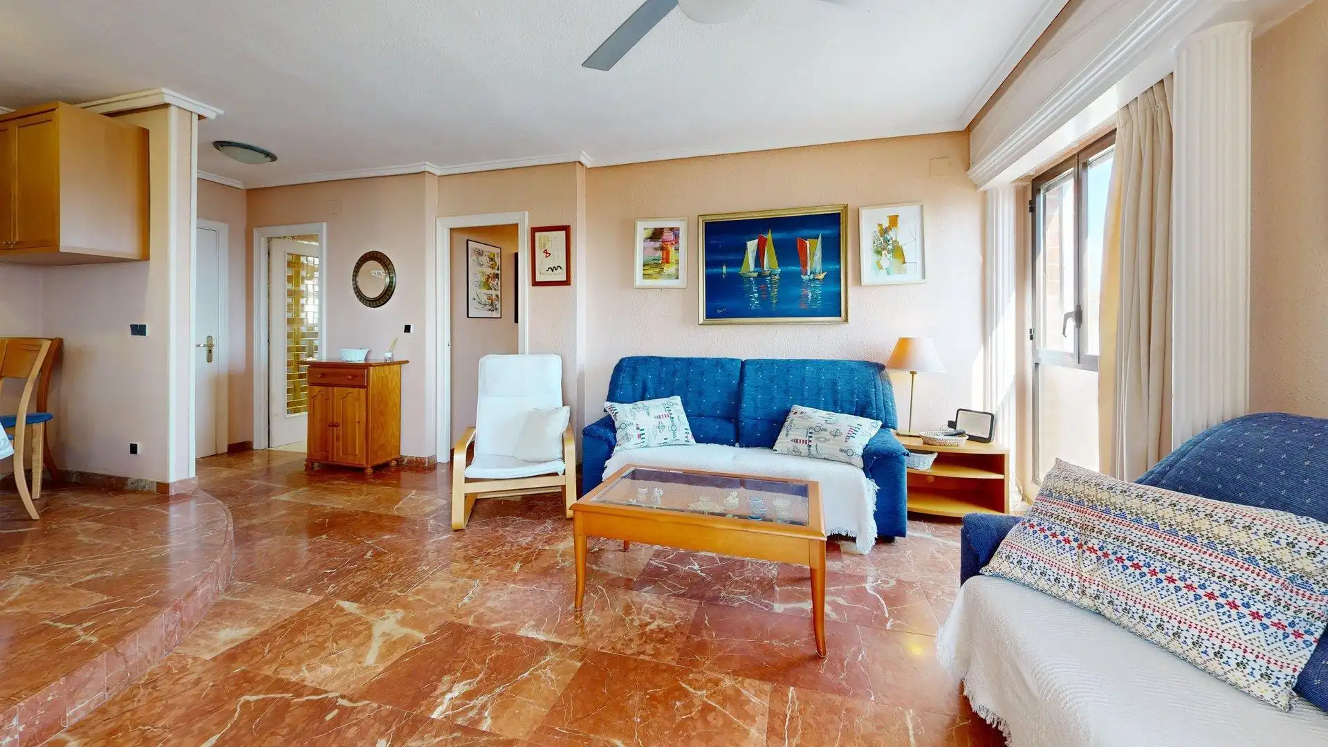 Sala d'estar de Apartament de lloguer en Elche / Elx amb Aire condicionat, Calefacció i Jardí privat