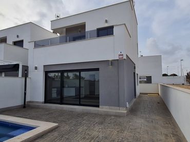 Maison avec piscine à vendre à N/A