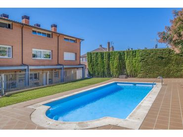 Maison avec piscine à vendre à Matadepera