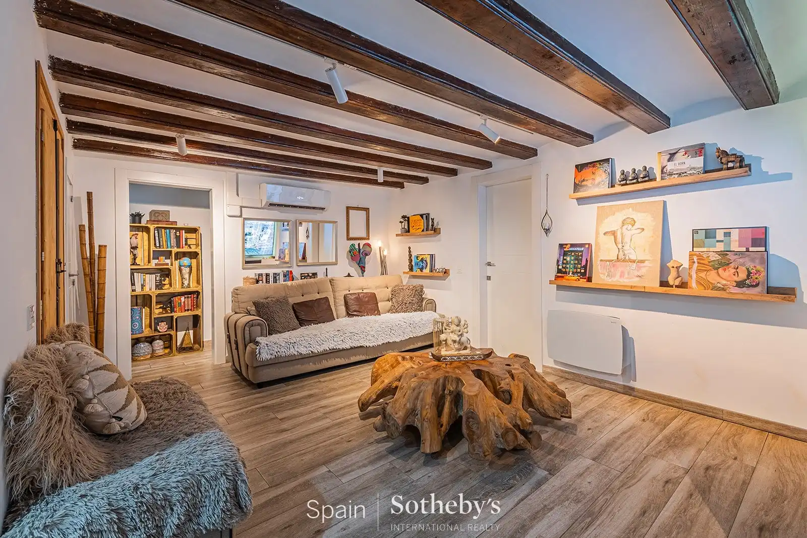 Apartment with lift for sale in Carrer dels Mirallers