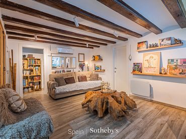 Appartement compact avec ascenseur à vendre à Carrer dels Mirallers