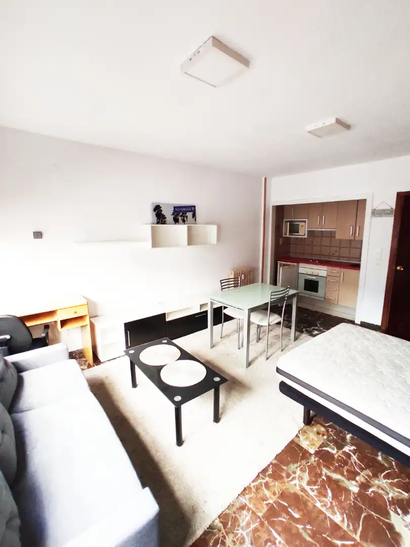 Wohnung zur Miete in Calle Tablas, 9, Centro - Sagrario