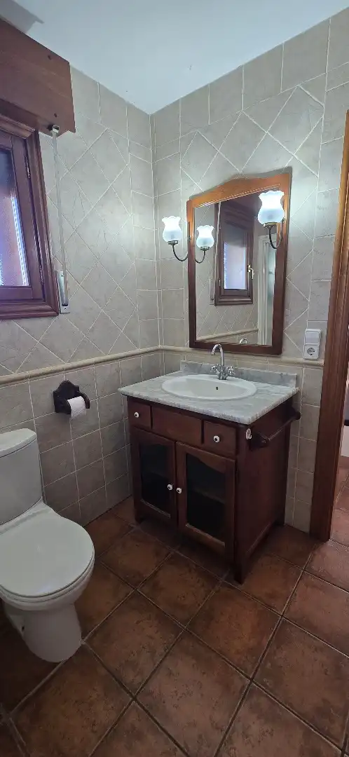 Baño de Casa o chalet en venta en Villacastín con Calefacción, Jardín privado y Horno