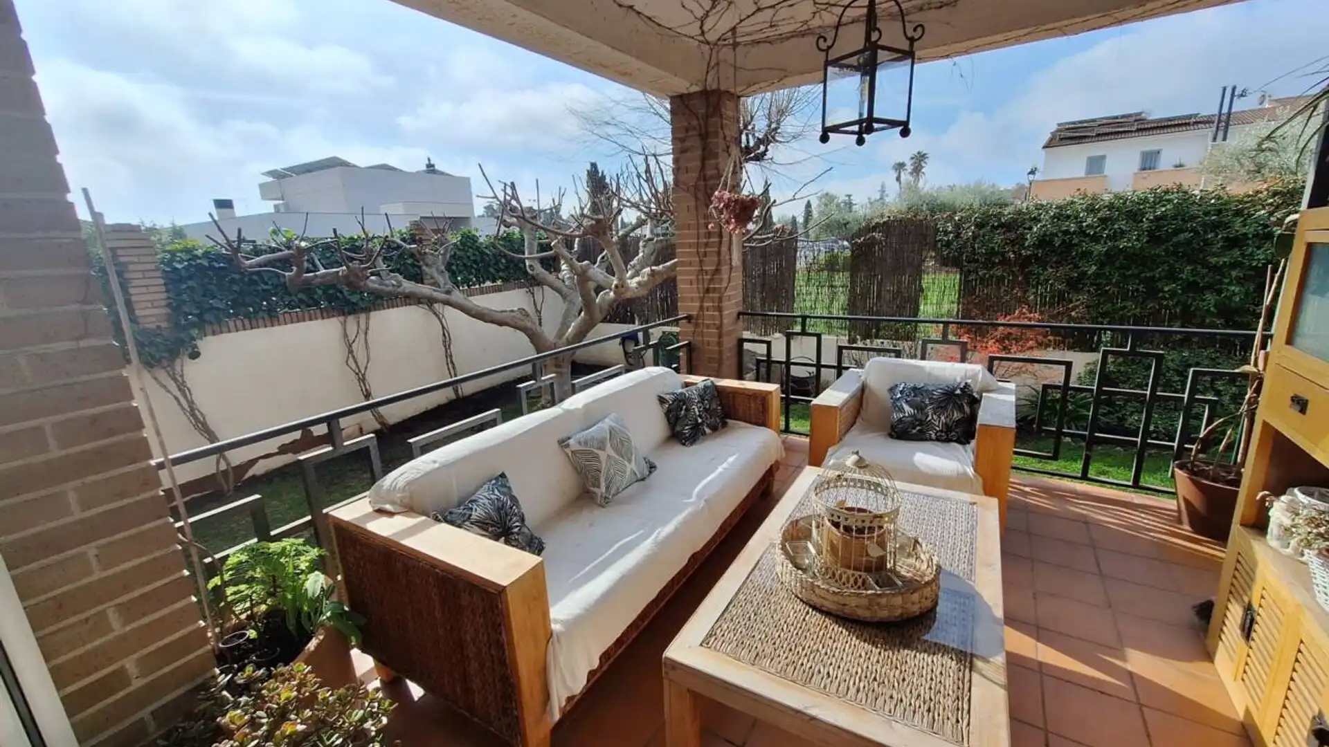 Terraza de Casa adosada en venta en Griñón con Aire acondicionado, Calefacción y Jardín privado