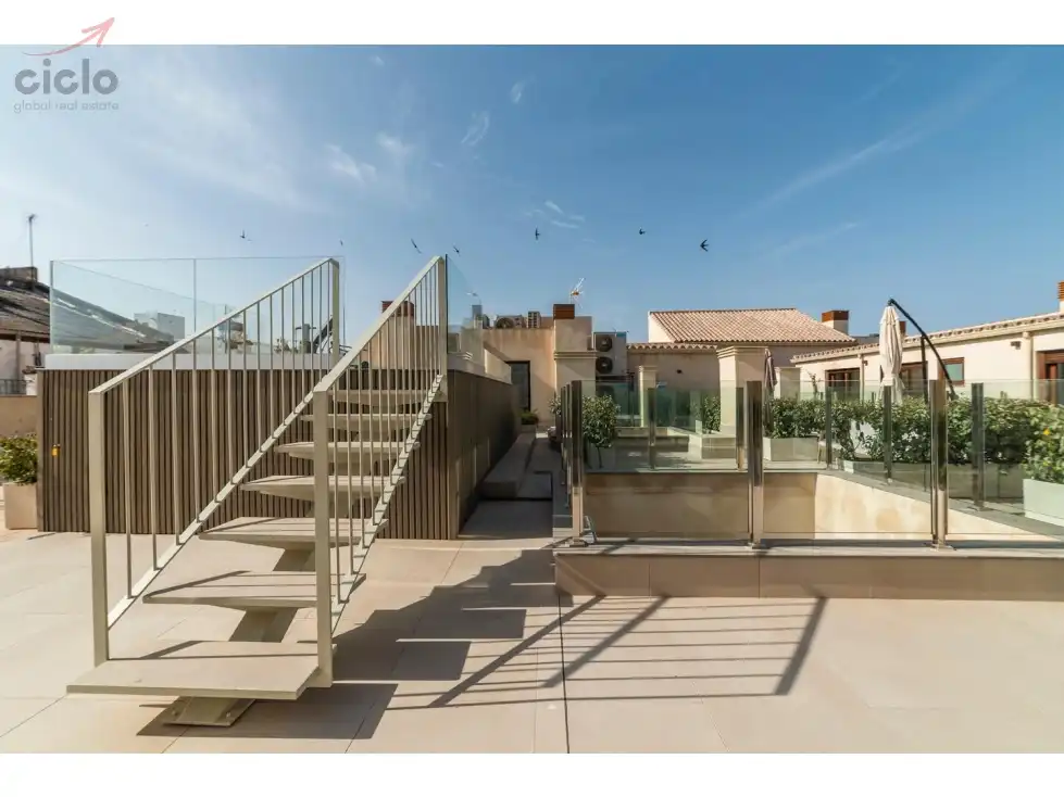 Terrace of Flat for sale in Sevilla  with Terrace, Swimming Pool and Furnished
