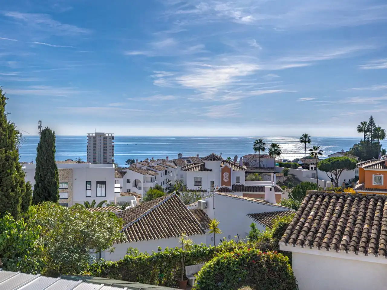 Vista exterior de Casa o xalet en venda en Mijas amb Aire condicionat, Calefacció i Jardí privat