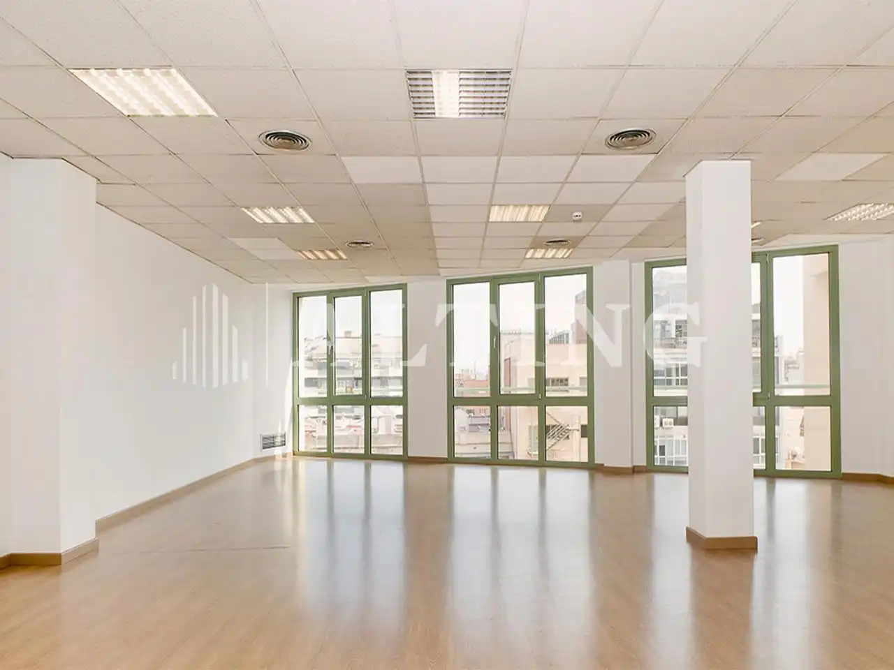 Office space with lift to rent in Diagonal