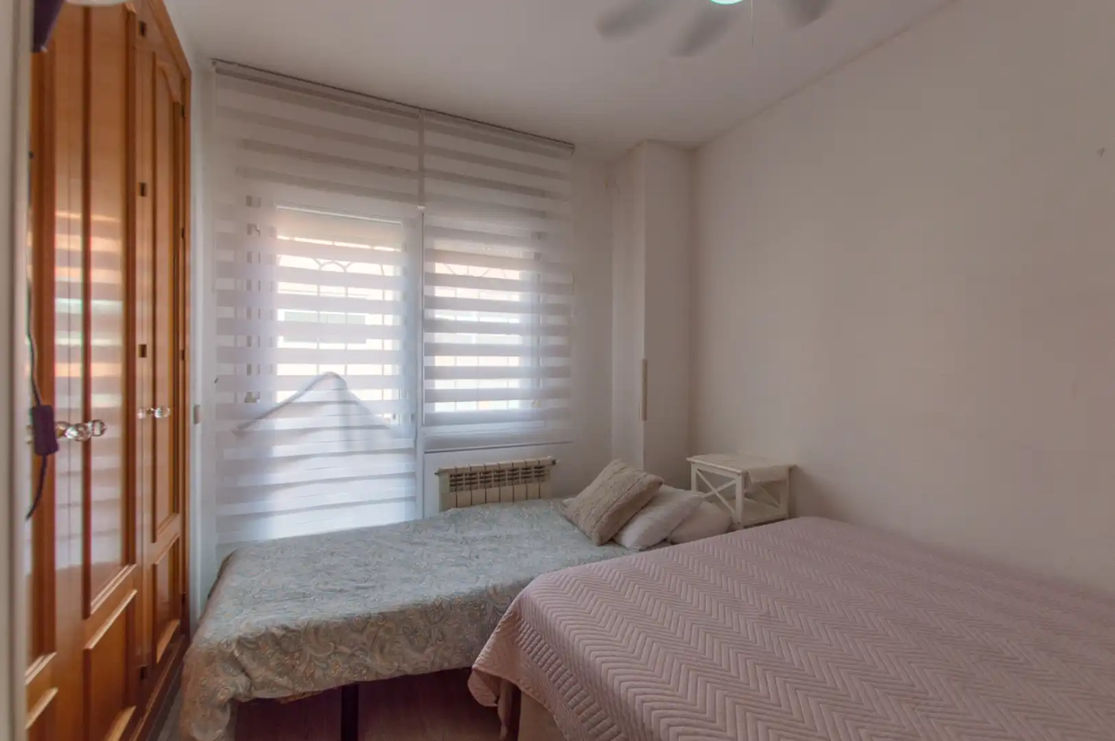Habitación de Casa adosada en venta en Alcalá de Henares con Aire acondicionado, Calefacción y Terraza