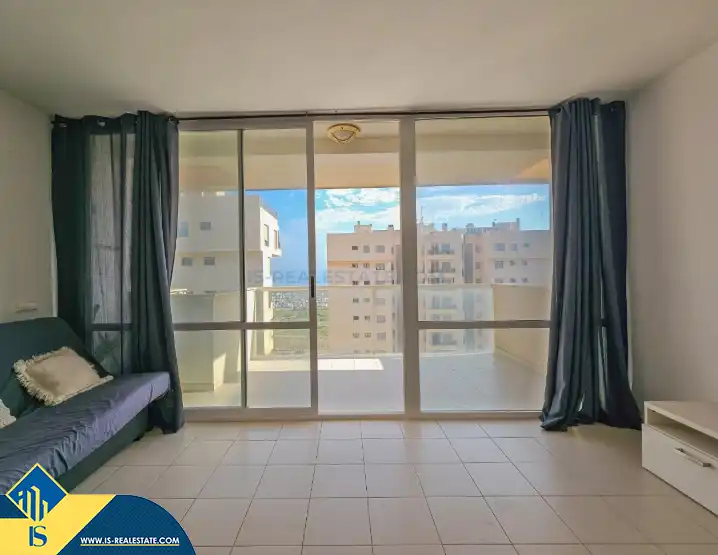 Habitación de Dúplex en venta en Guardamar del Segura con Terraza, Amueblado y Piscina comunitaria