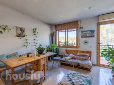 Maison avec balcon à vendre à Carrer Montalegre .