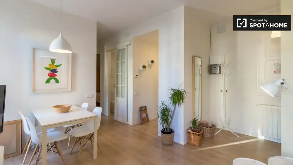 Flat for rent in Sants-Badal