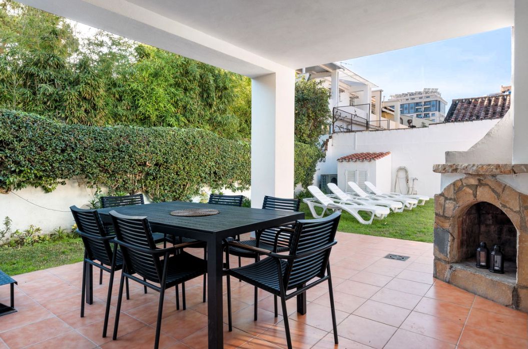Terrassa de Casa o xalet en venda en Fuengirola amb Aire condicionat, Calefacció i Jardí privat
