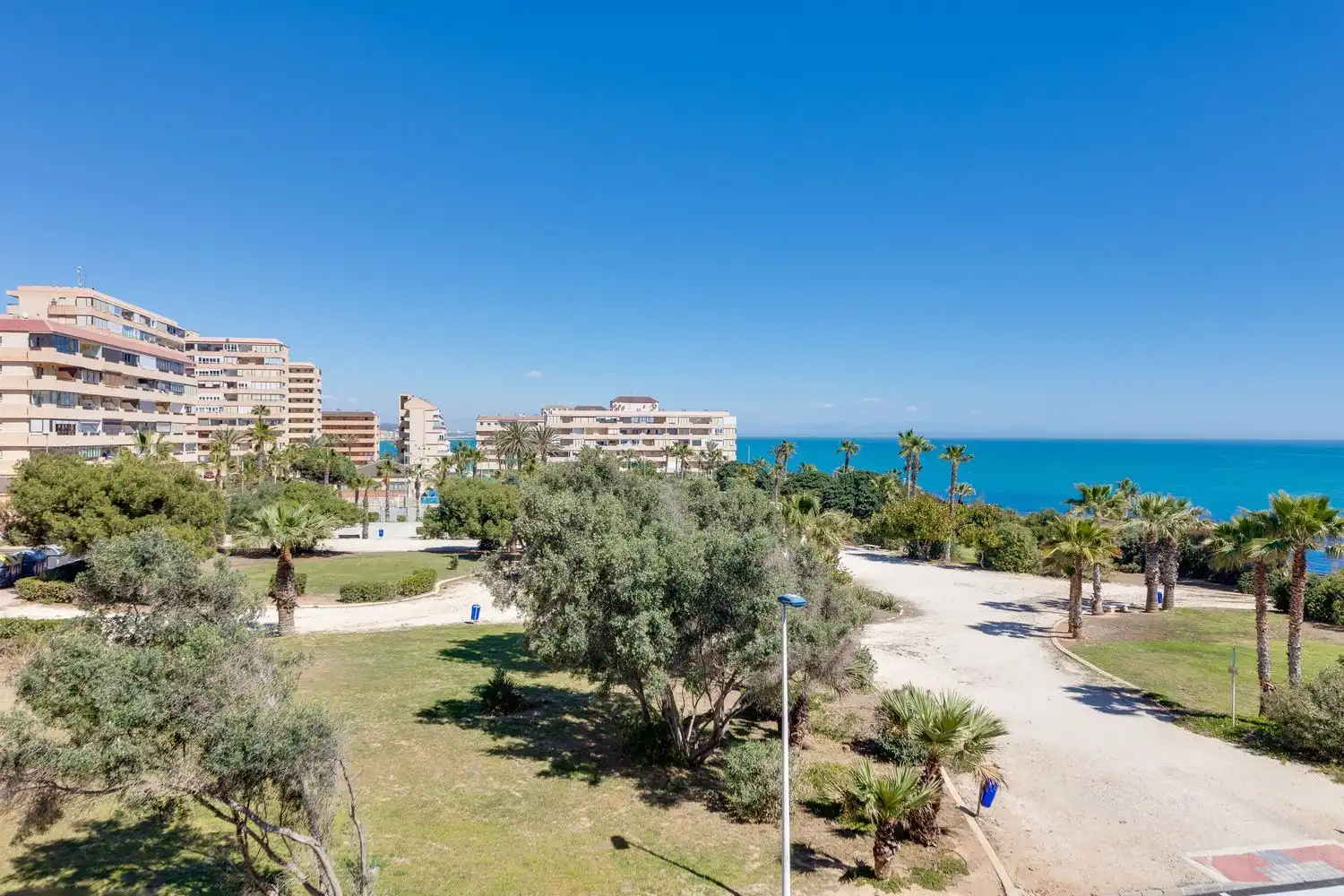 Vista exterior de Ático en venta en Torrevieja con Amueblado