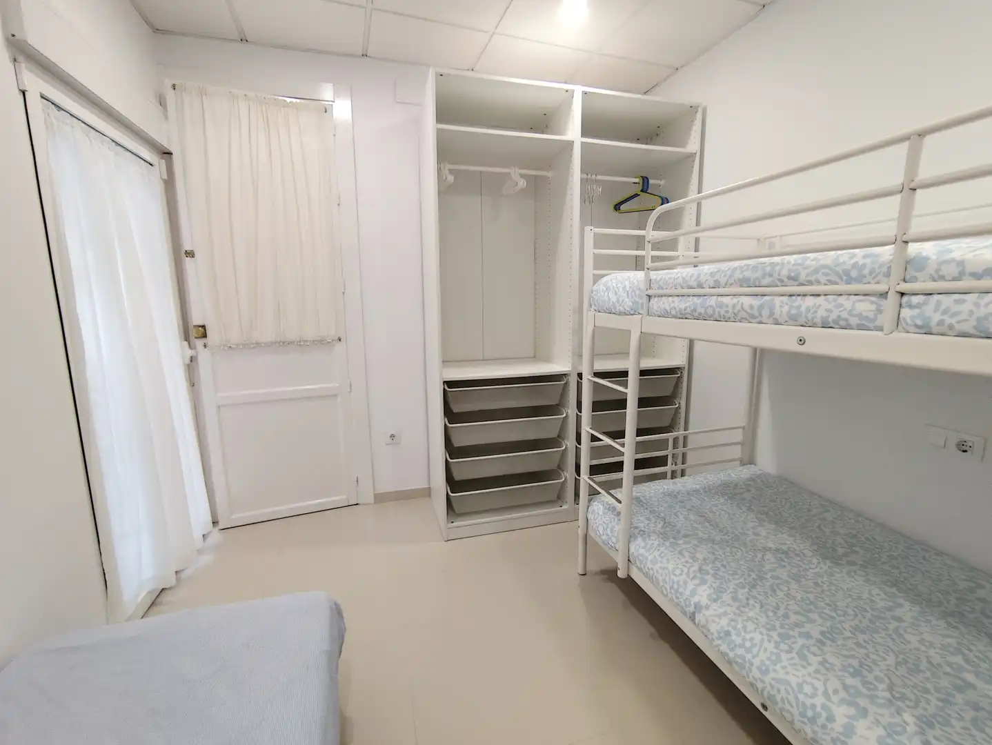 Ground floor for rent in Calle Santo Domingo, Centro - Calzada - Cabo Noval