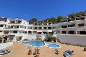 Vista exterior de Apartament en venda en Andratx amb Terrassa, Traster i Piscina comunitària