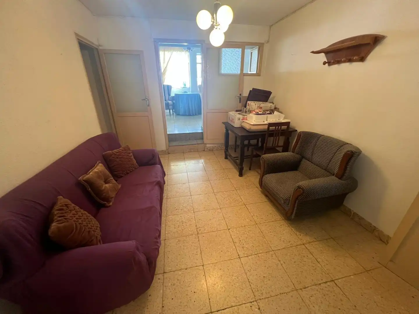 Wohnzimmer von Wohnungen zum Verkauf in Almadén mit Heizung, Privatgarten und Möbliert