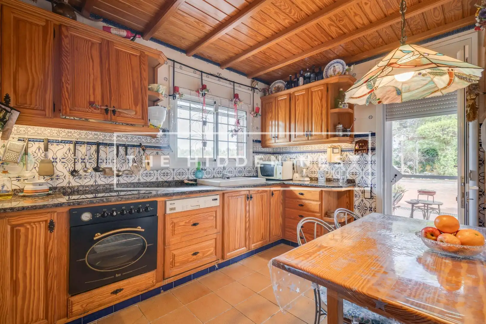 Cuina de Casa o xalet en venda en Rubí amb Aire condicionat, Jardí privat i Terrassa