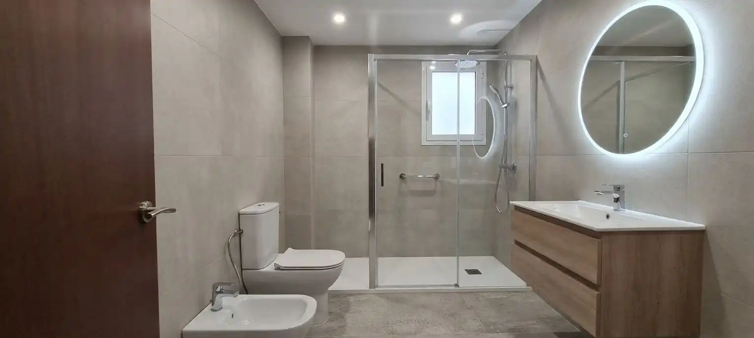 Baño de Piso en venta en Barberà del Vallès con Aire acondicionado y Terraza