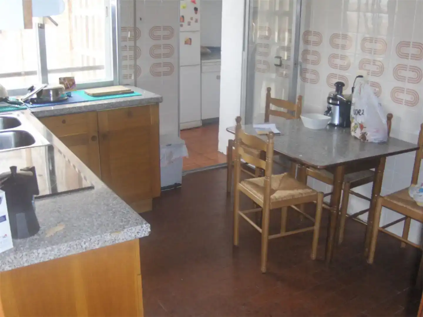 Cuina de Pis per a compartir en Aranda de Duero amb Parquet, Moblat i Balcó