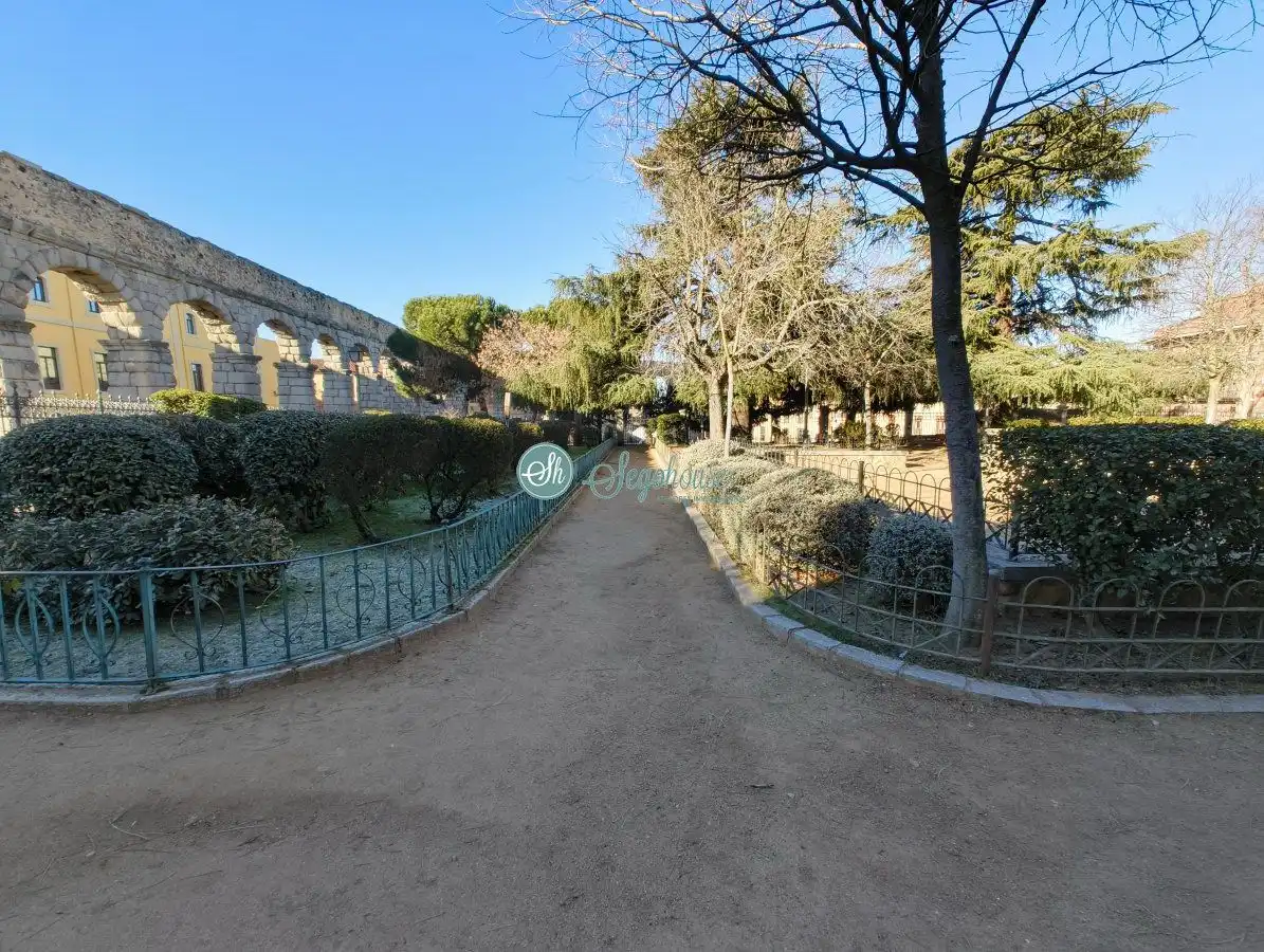 Flat for sale in Segovia  with Air Conditioner, Heating and Balcony