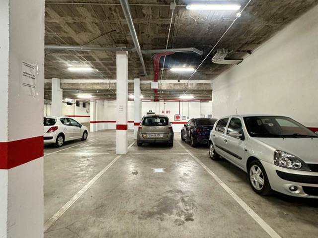 Garaje en Venta en Calle Panamá, 13 en Almendralejo