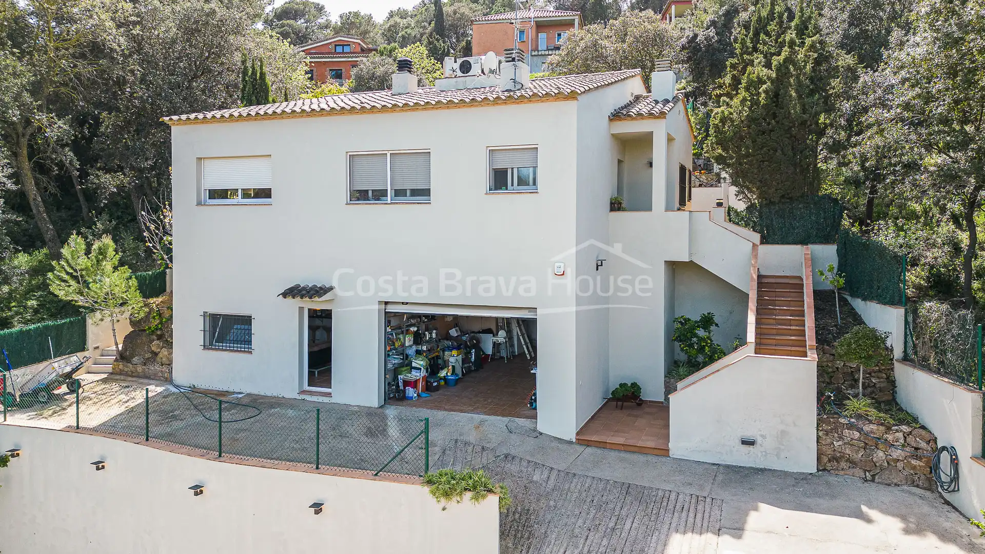 Casa con piscina en venta en Carrer de Joaquim Ruyra, imagen 4