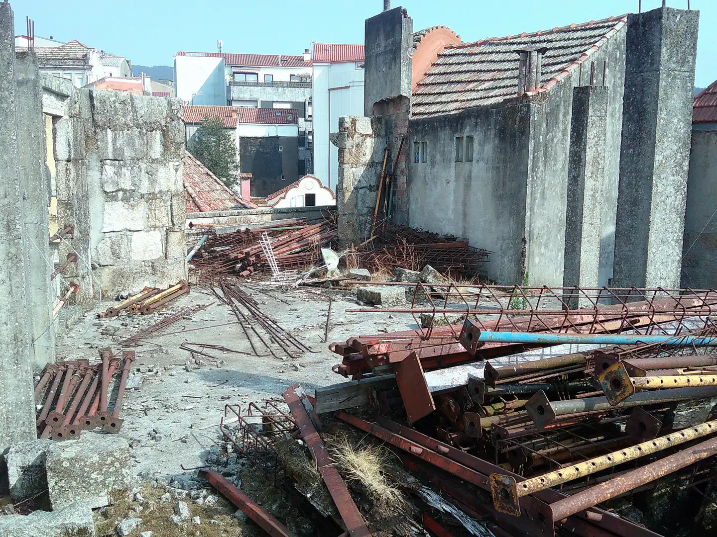 Vista exterior de Edificio en venta en Marín