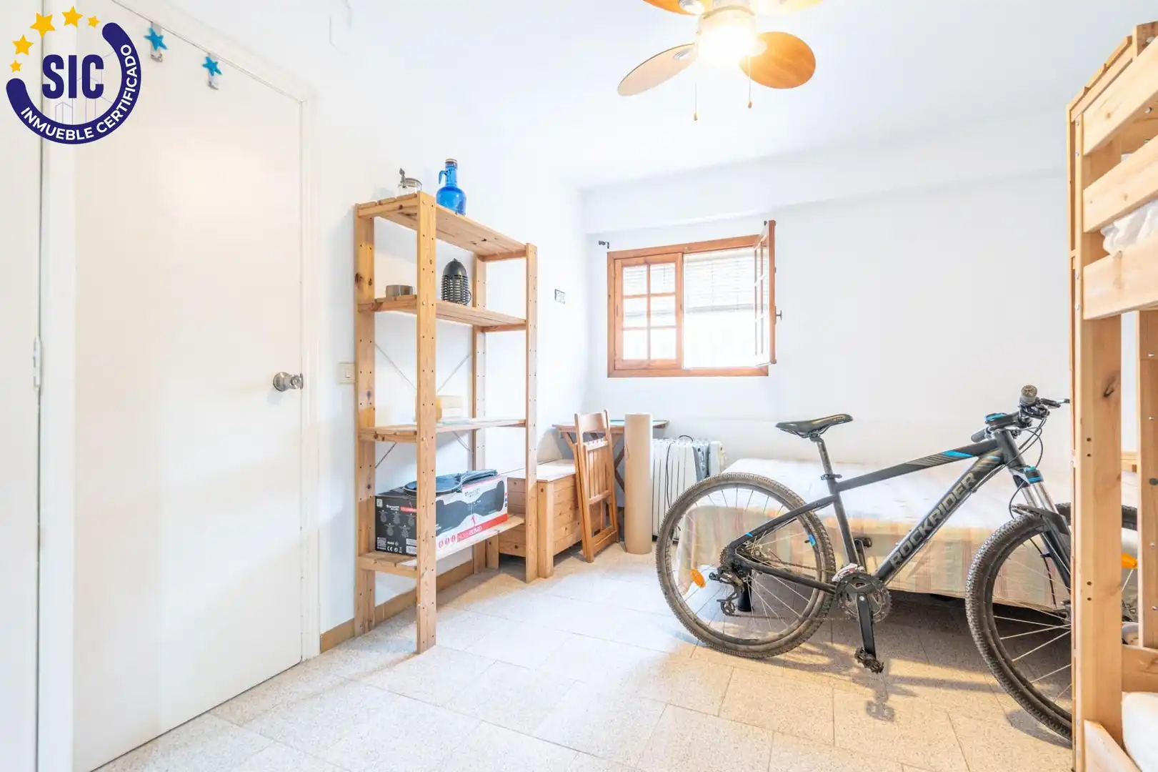 Bedroom of Apartments for sale in Valencia  with Air Conditioner, Heating and Private garden