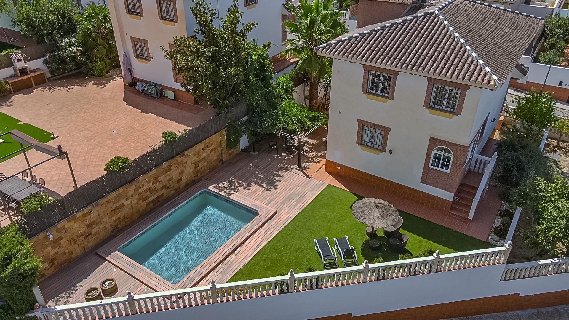 Piscina de Casa o xalet en venda en Otura amb Aire condicionat, Calefacció i Jardí privat
