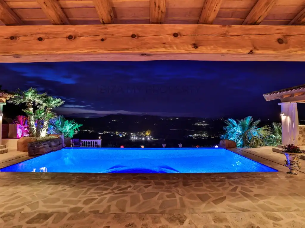 Piscina de Casa o xalet de lloguer en Santa Eulària des Riu