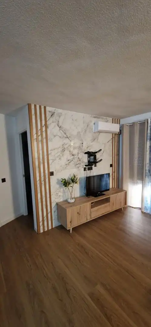 Wohnzimmer von Wohnungen zur Miete in Fuengirola mit Klimaanlage, Heizung und Parkett