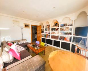 Living room of Flat for sale in Parla  with Terrace and Furnished