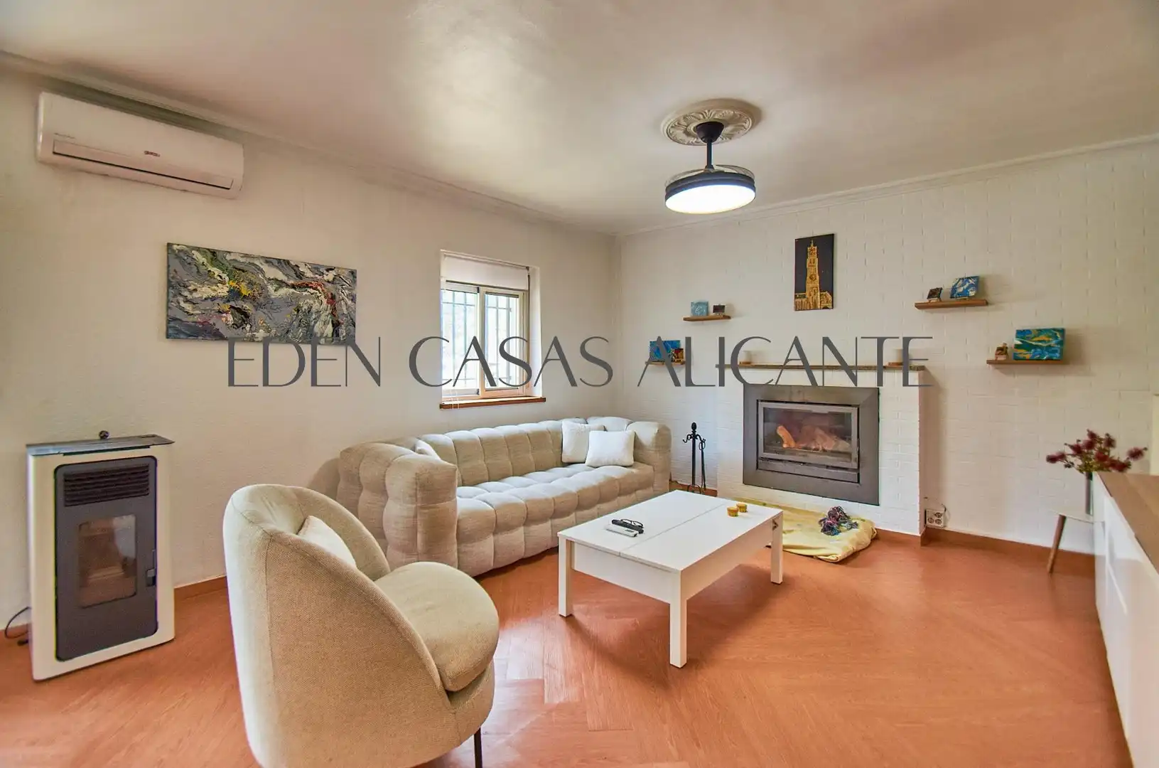 Sala de estar de Casa o chalet en venta en Biar con Aire acondicionado, Calefacción y Jardín privado