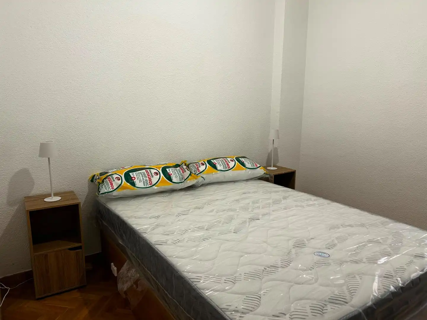 Schlafzimmer von Wohnung zur Miete in Madrid mit Klimaanlage, Heizung und Parkett