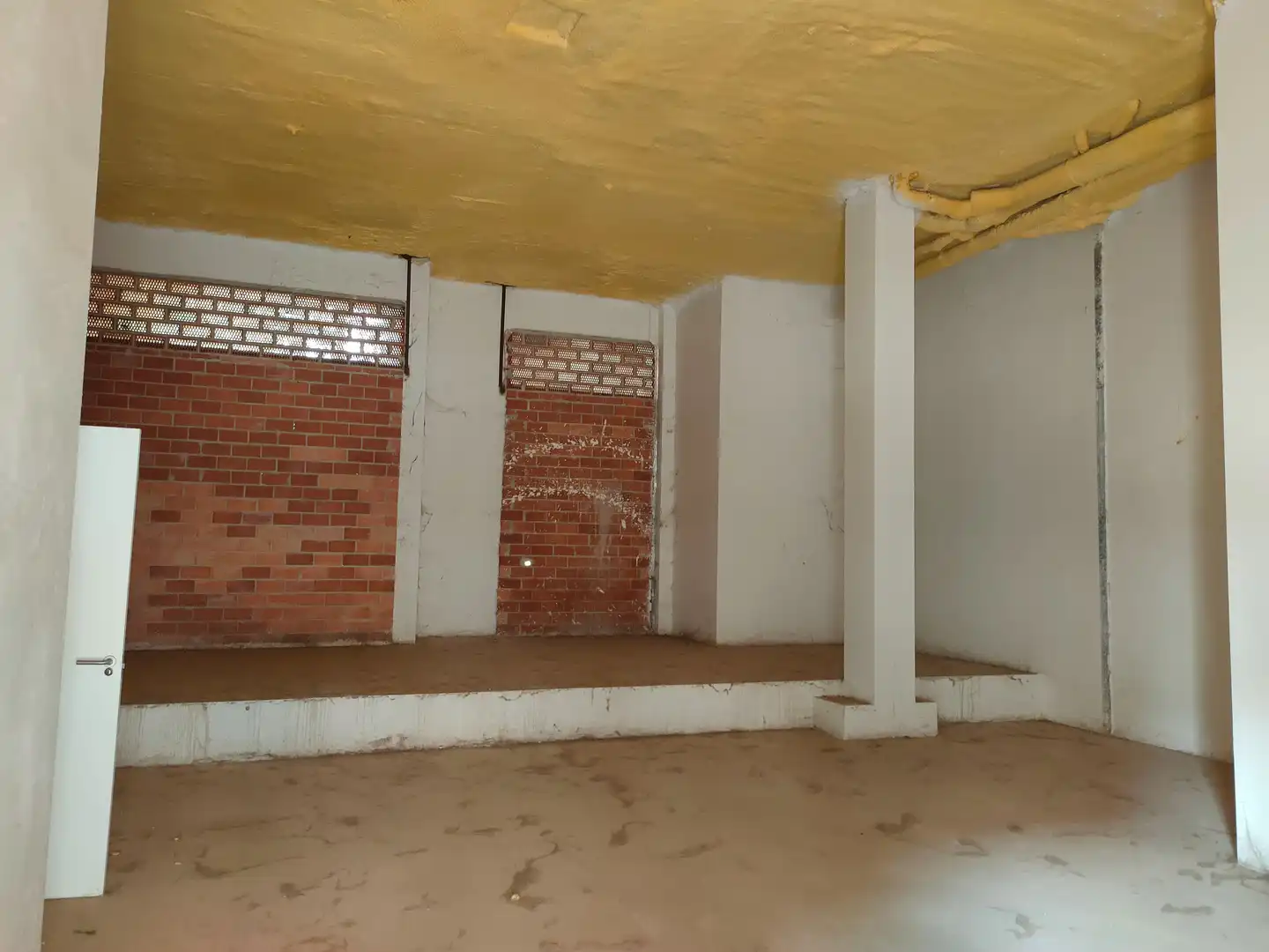 Business premises to rent in Carrer Miquel Martí i Pol, imagen 4