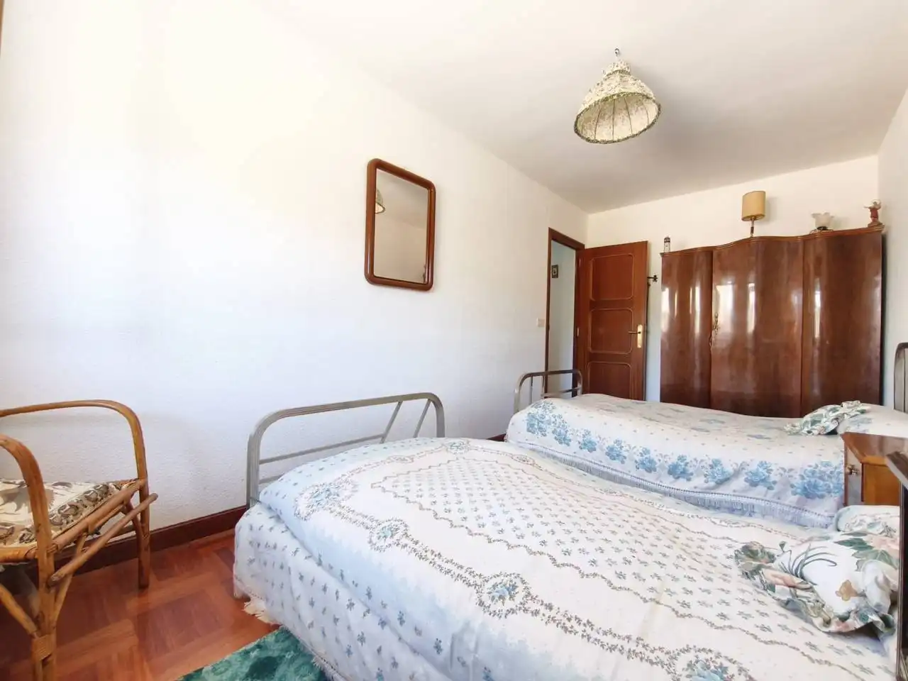Bedroom of Houses for sale in Pedrosa de Río Úrbel  with Heating and Parquet flooring