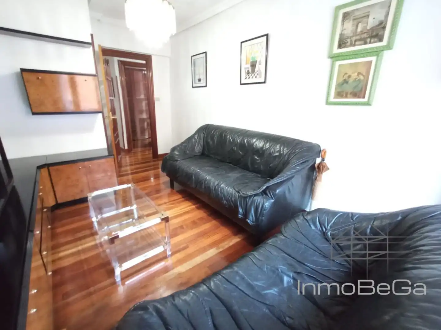 Sala d'estar de Pis en venda en Portugalete amb Balcó