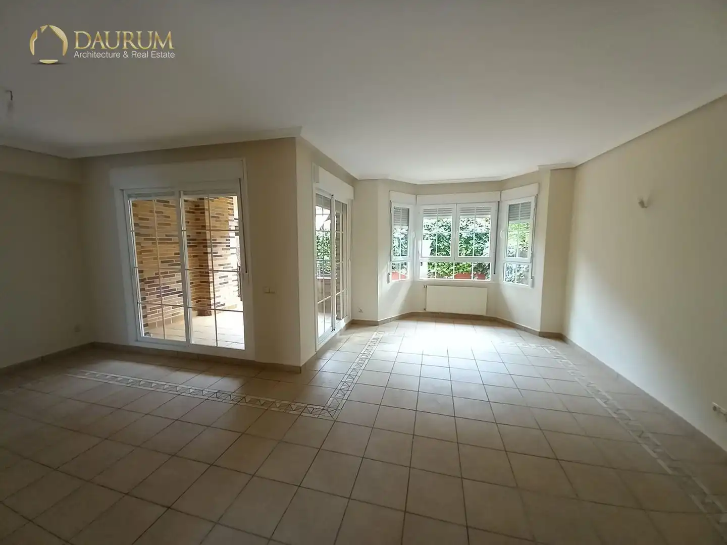 Sala d'estar de Casa adosada en venda en Fuencarral - El Pardo