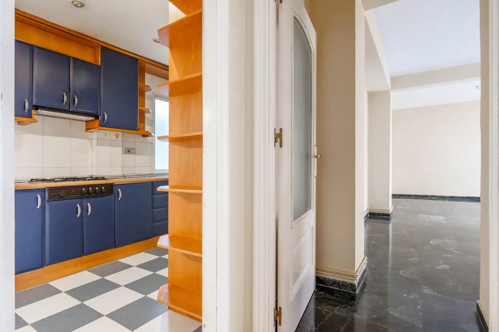 Wohnung zum Verkauf in Granada mit Klimaanlage, Heizung und Terrasse