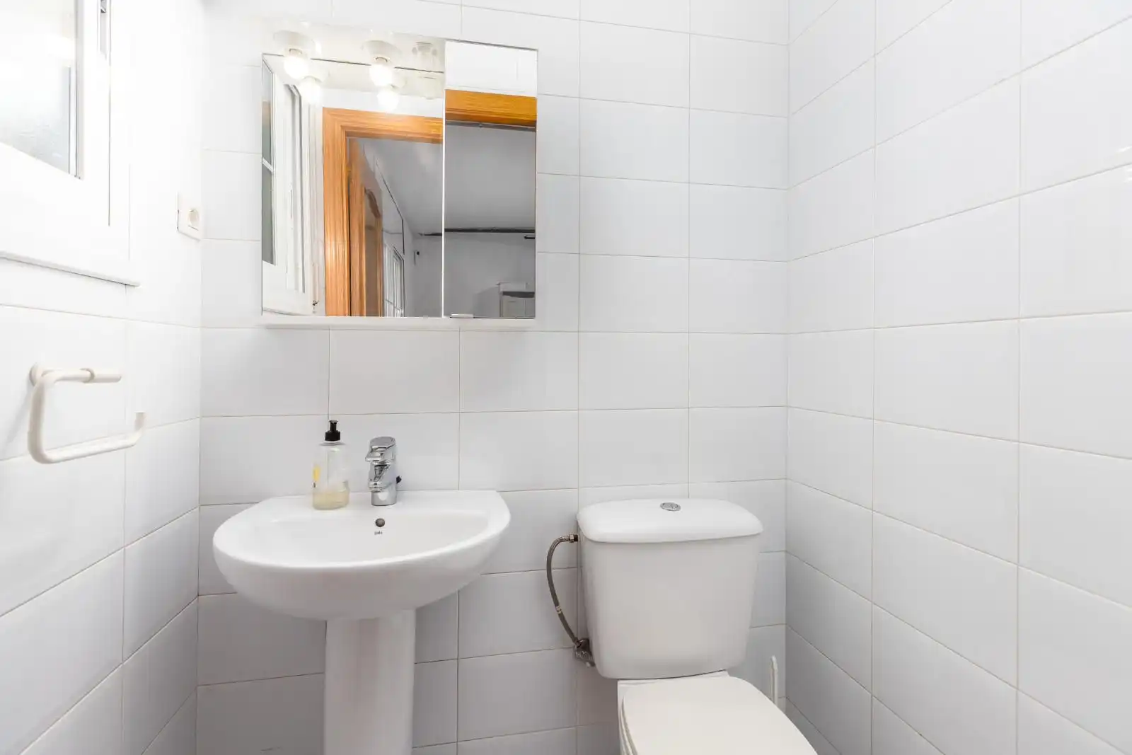 Baño de Casa adosada en venta en Parets del Vallès con Aire acondicionado, Calefacción y Trastero