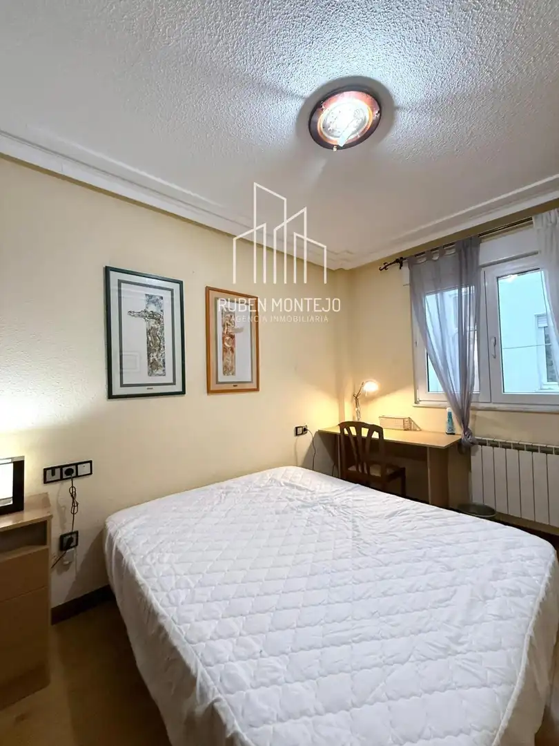 Schlafzimmer von Wohnung zur Miete in Salamanca mit Heizung, Parkett und Terrasse