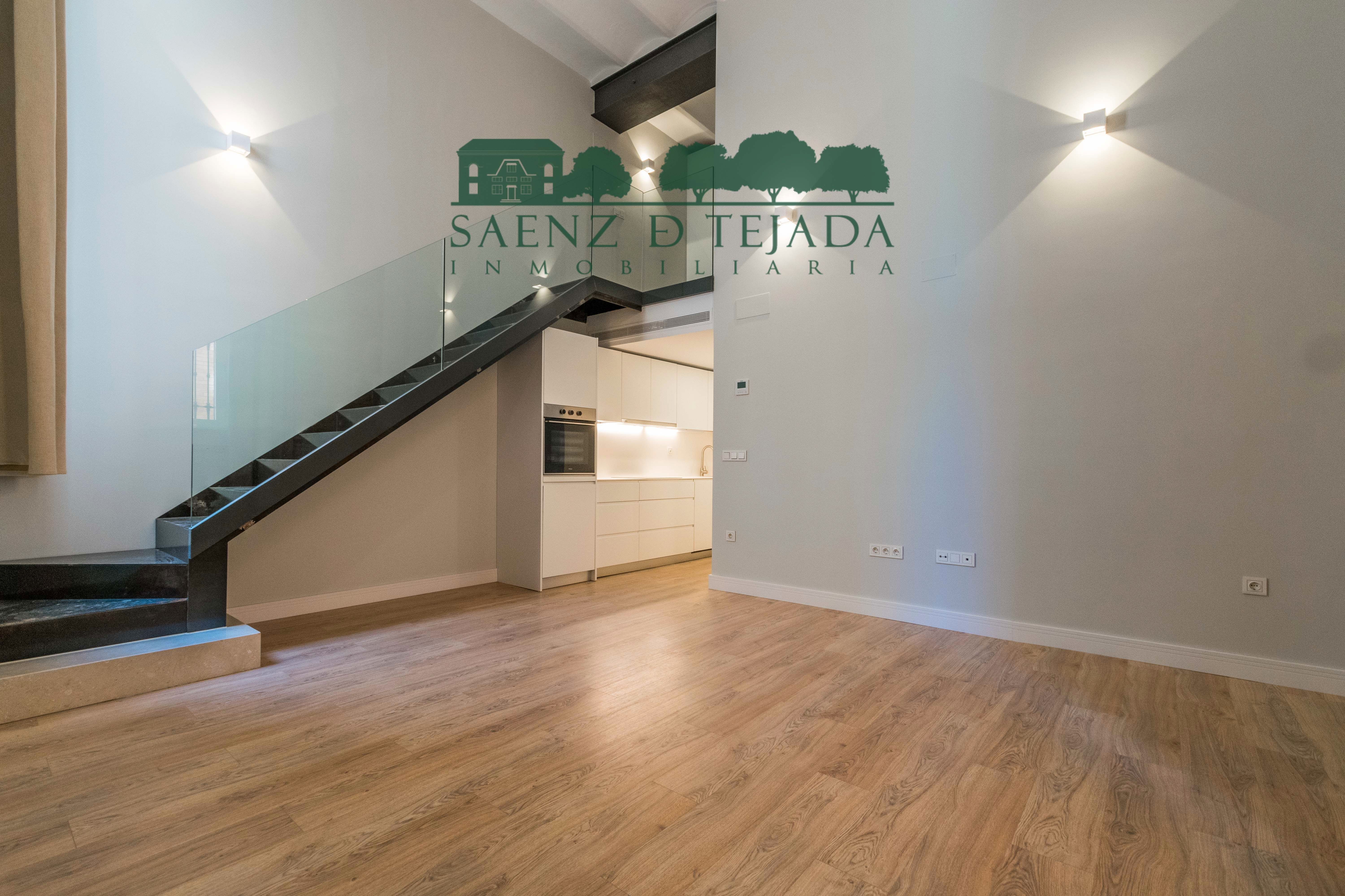 Dúplex de lloguer en  Sevilla Capital amb Aire condicionat, Parquet i Forn